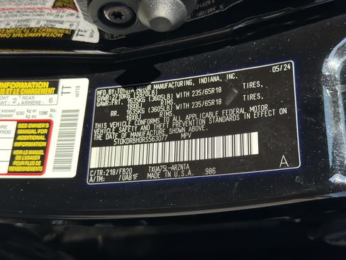 Certified 2024 Toyota Highlander LE AWD/4WD image 32