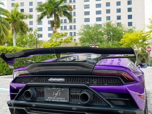 Used 2021 Lamborghini Huracan EVO RWD image 49