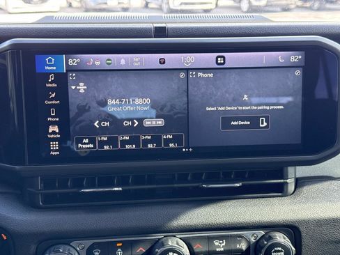 Used 2024 Jeep Wrangler Willys image 3