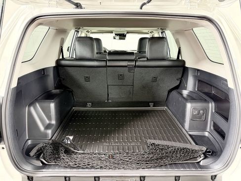 Used 2023 Toyota 4Runner TRD Off-Road Premium w/ Moonroof Package AWD/4WD image 18
