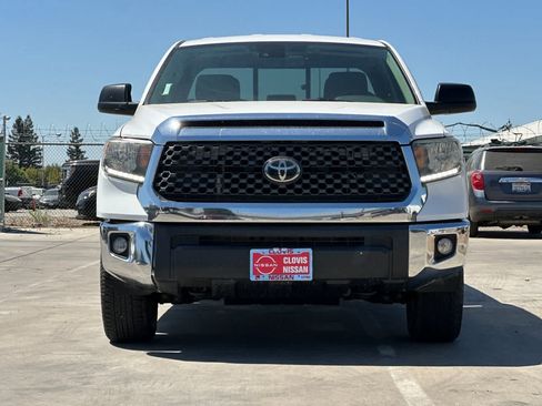 Used 2020 Toyota Tundra SR5 w/ SR5 Convenience Package AWD/4WD image 11