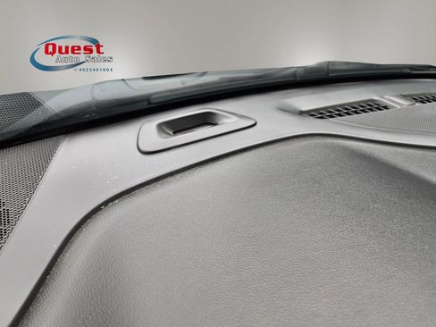 Used 2018 GMC Acadia Denali AWD/4WD image 30