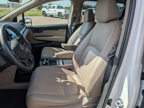 Used 2023 Honda Odyssey EX-L image 8