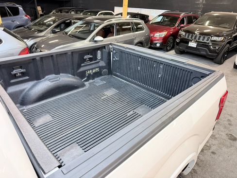 Used 2018 Ford F150 Platinum w/ Equipment Group 701A Luxury AWD/4WD image 29