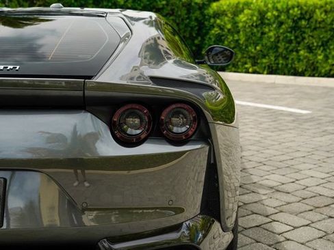 Used 2020 Ferrari 812 Superfast RWD image 50