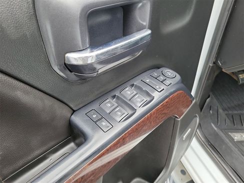 Used 2018 GMC Sierra 2500 SLT w/ Duramax Plus Package image 21
