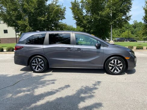 Used 2025 Honda Odyssey EX-L image 9