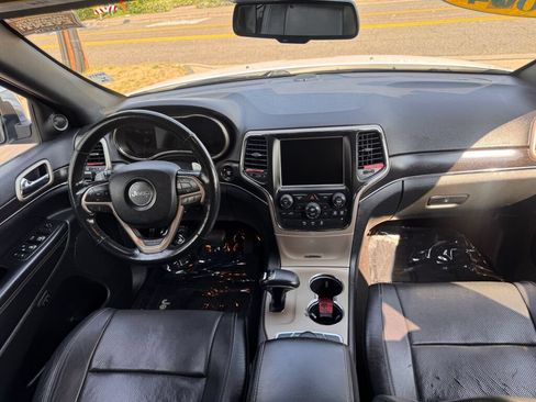 Used 2014 Jeep Grand Cherokee Limited w/ Luxury Group II AWD/4WD image 24