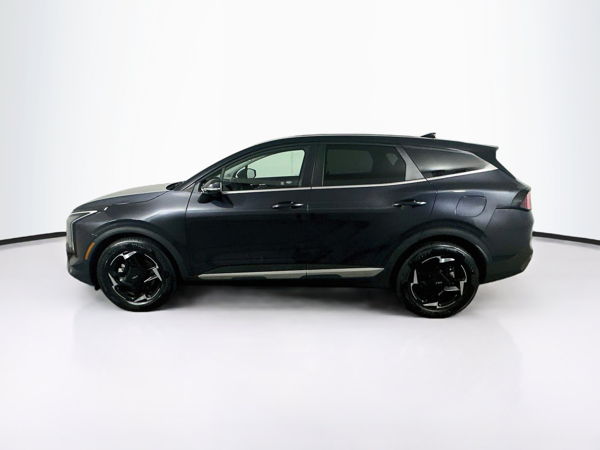 Used 2026 Kia Sportage EX FWD image 4
