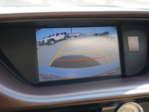 Used 2016 Lexus ES 350 w/ Luxury Package w/Wood Trim FWD image 32