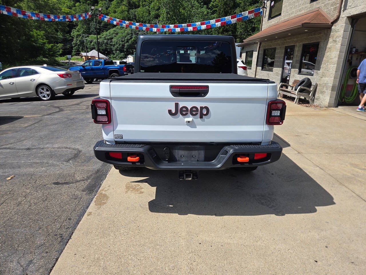 Used 2022 Jeep Gladiator Mojave w/ LED Lighting Group AWD/4WD image 6