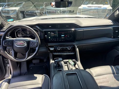 Used 2022 GMC Sierra 1500 AT4X AWD/4WD image 15