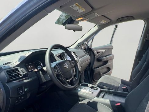 Used 2023 Honda Ridgeline Sport image 9