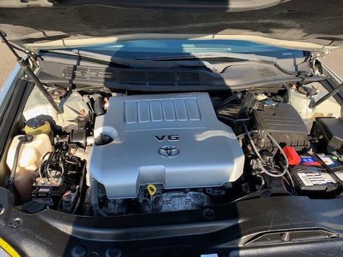 Used 2005 Toyota Avalon Touring image 2