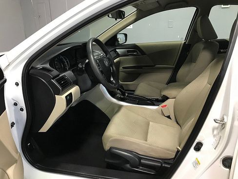 Used 2015 Honda Accord LX image 10
