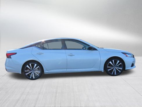 Used 2020 Nissan Altima 2.0 SR image 8