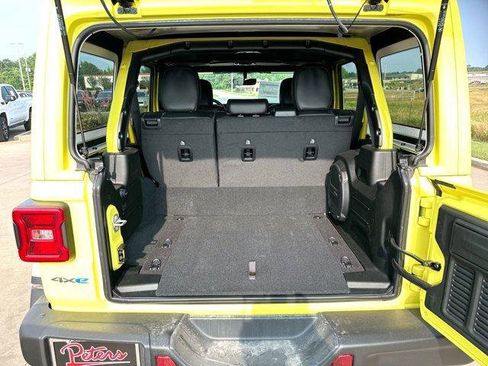 New 2023 Jeep Wrangler Unlimited Rubicon 4xe w/ Steel Bumper Group image 23