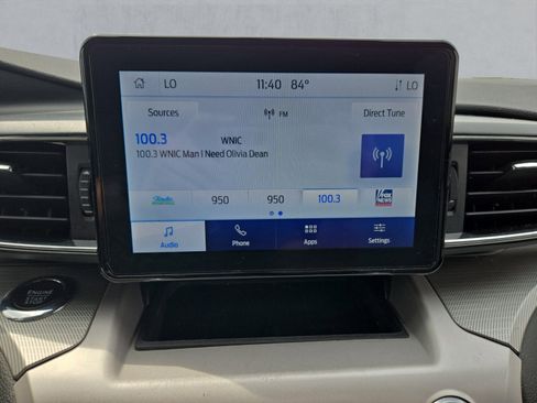 Used 2024 Ford Explorer XLT w/ Equipment Group 202A AWD/4WD image 18