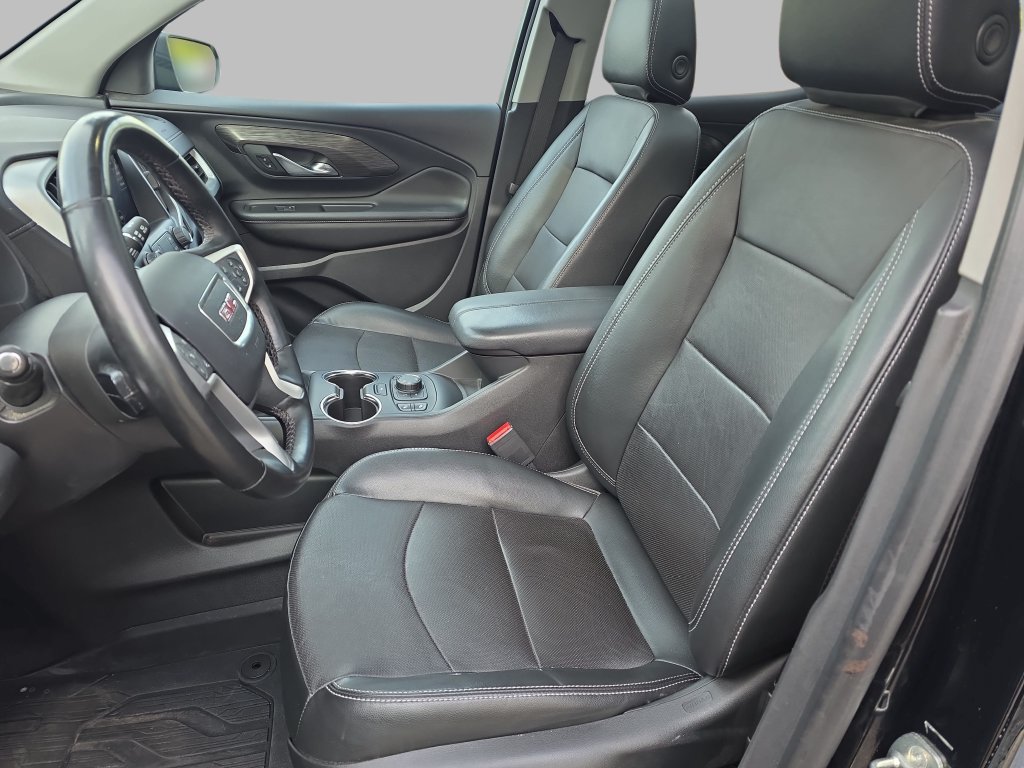 Used 2023 GMC Terrain SLT w/ Tech Package AWD/4WD image 17
