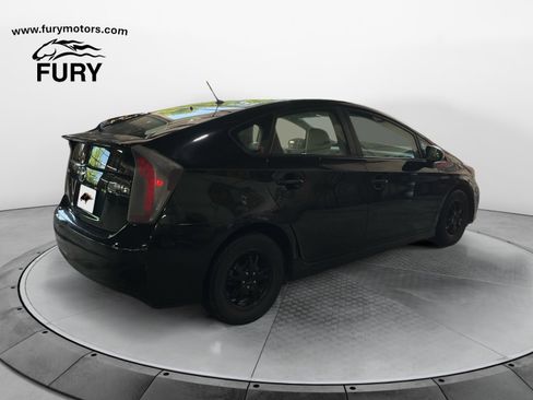 Used 2015 Toyota Prius Two FWD image 3