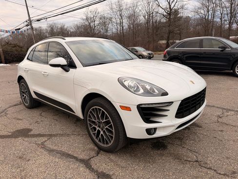 Used 2016 Porsche Macan S w/ Premium Package Plus image 10