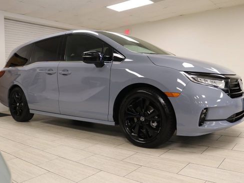 Used 2024 Honda Odyssey Sport image 5