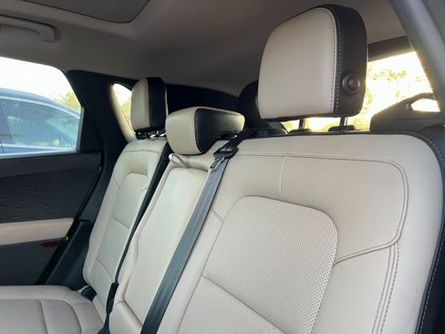 Used 2020 Ford Escape SEL image 9