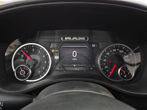 New 2026 RAM 1500 Express AWD/4WD image 18