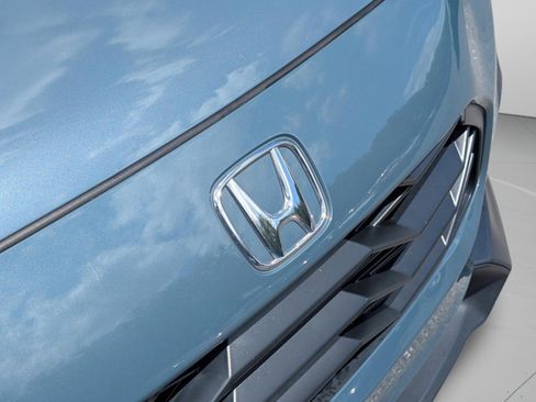 Used 2024 Honda HR-V Sport image 25