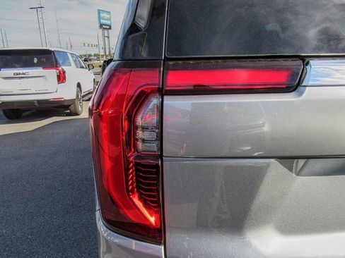 New 2026 GMC Yukon XL Elevation image 6