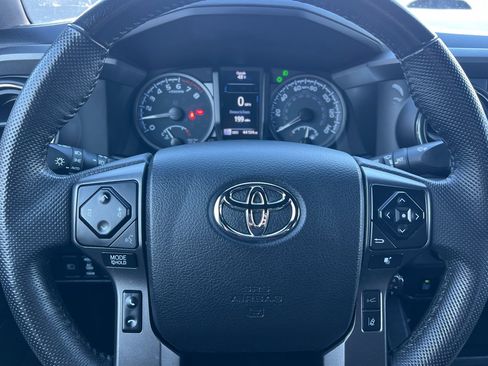 Certified 2023 Toyota Tacoma TRD Off-Road image 19