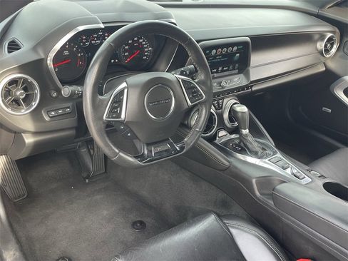 Used 2017 Chevrolet Camaro SS image 21