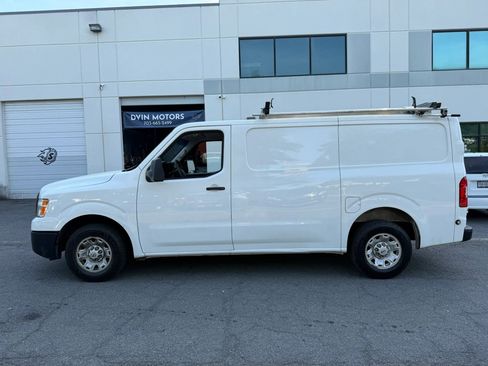 Used 2018 Nissan NV 2500 SV RWD image 9