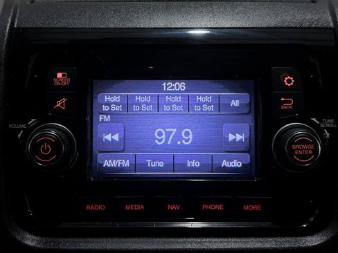Used 2021 RAM ProMaster 2500 FWD image 4
