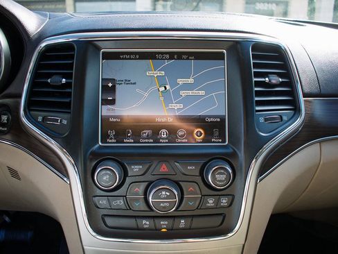 Used 2015 Jeep Grand Cherokee Overland image 23