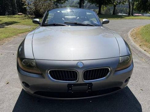 Used 2004 BMW Z4 2.5i RWD image 2