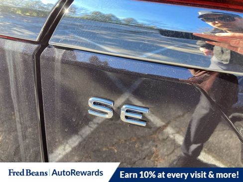 New 2026 Volkswagen Atlas SE image 8