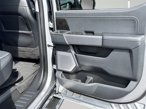 Used 2022 Ford F150 Lariat w/ Equipment Group 502A High image 34