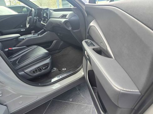 New 2026 Lexus TX 500h AWD image 10