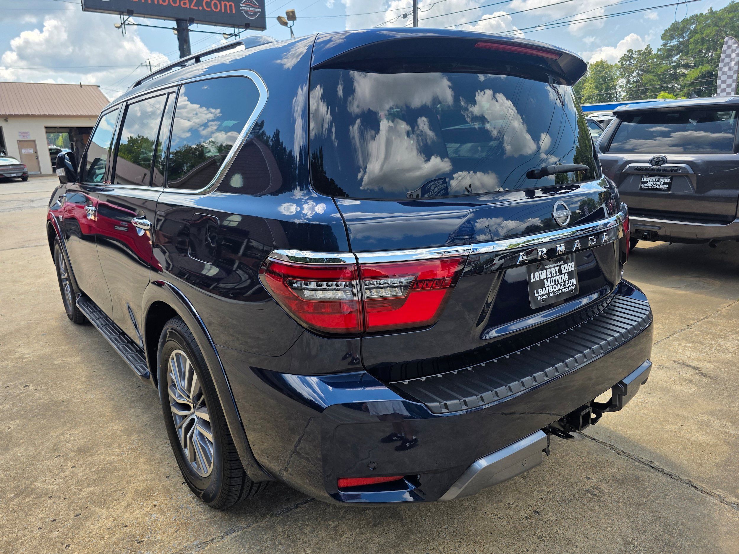 Used 2022 Nissan Armada SL RWD image 7