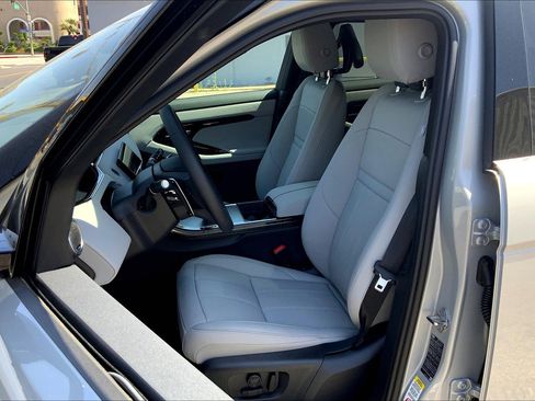 New 2026 Land Rover Range Rover Evoque S image 13