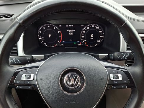 Used 2018 Volkswagen Atlas SEL Premium image 20