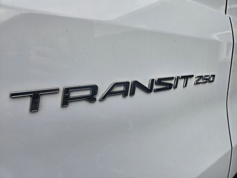 Used 2021 Ford Transit 250 Medium Roof image 24