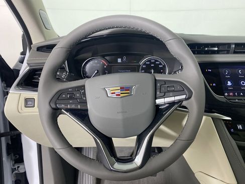 New 2025 Cadillac XT6 Premium Luxury image 11