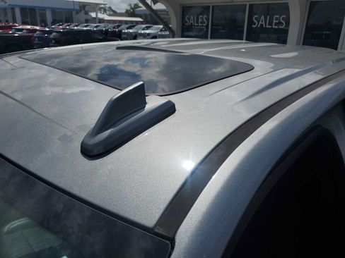 Used 2023 Chevrolet Silverado 1500 High Country w/ High Country Premium Package AWD/4WD image 15