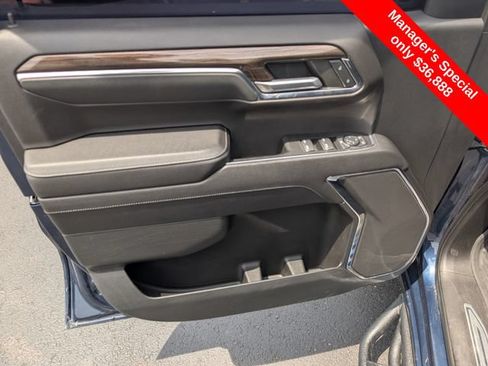 Used 2023 Chevrolet Silverado 1500 RST AWD/4WD image 16