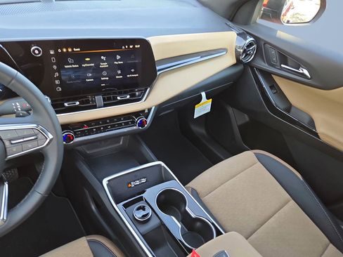 New 2026 Chevrolet Equinox ACTIV w/ Safety and Technology Package image 15