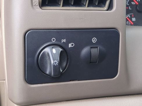 Used 2001 Ford F250 Lariat image 13