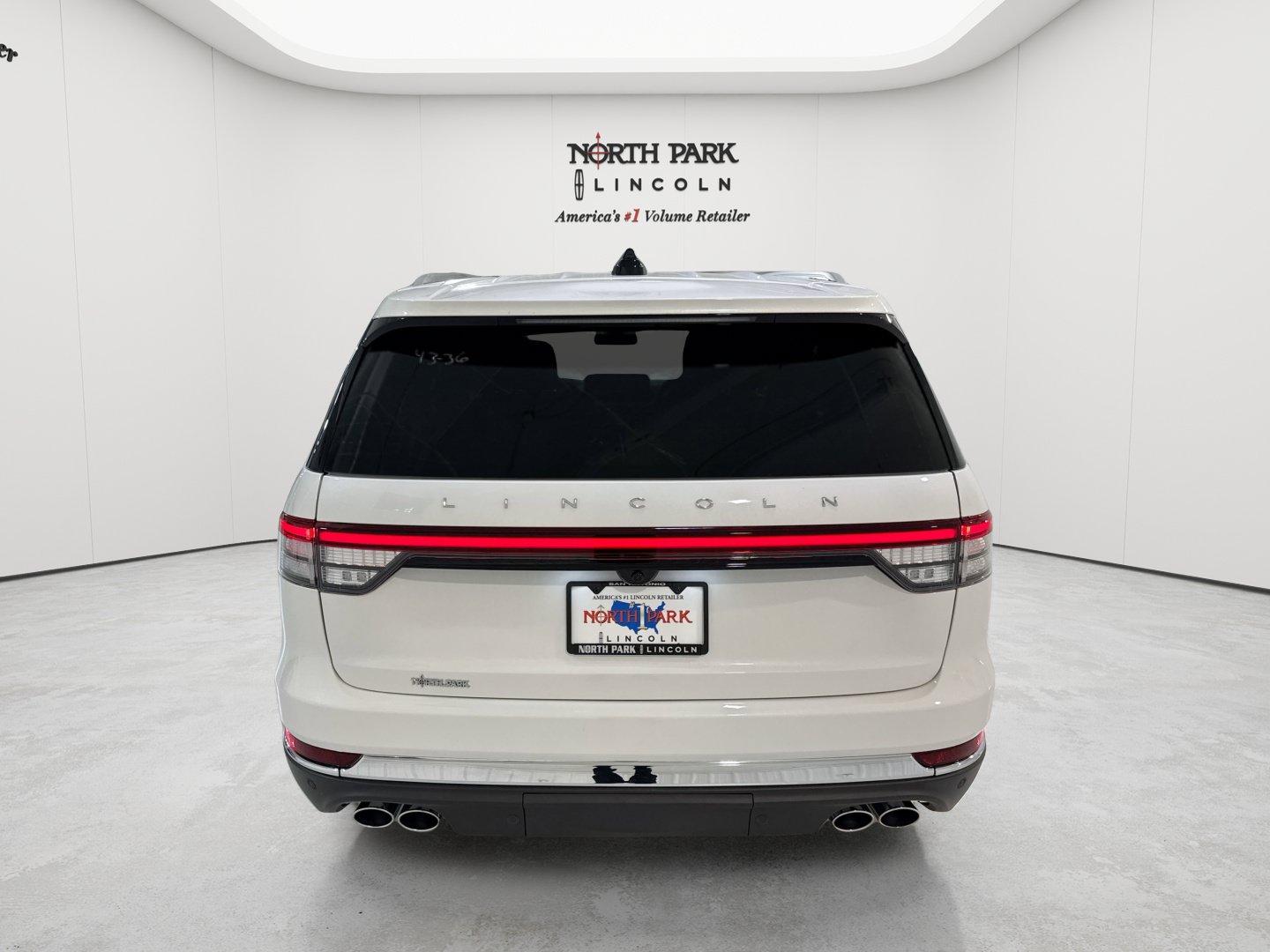 Used 2025 Lincoln Aviator Reserve w/ Equipment Group 201A AWD/4WD image 28