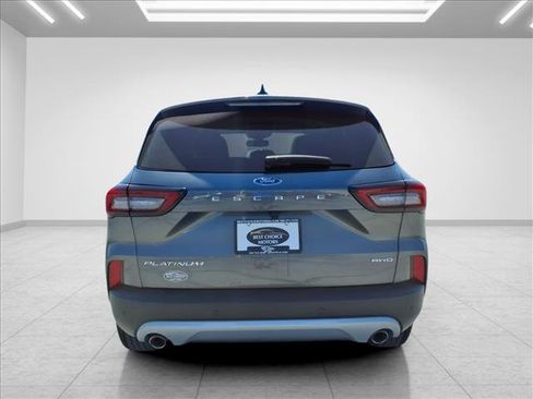 Used 2022 Ford Escape Titanium AWD/4WD image 9